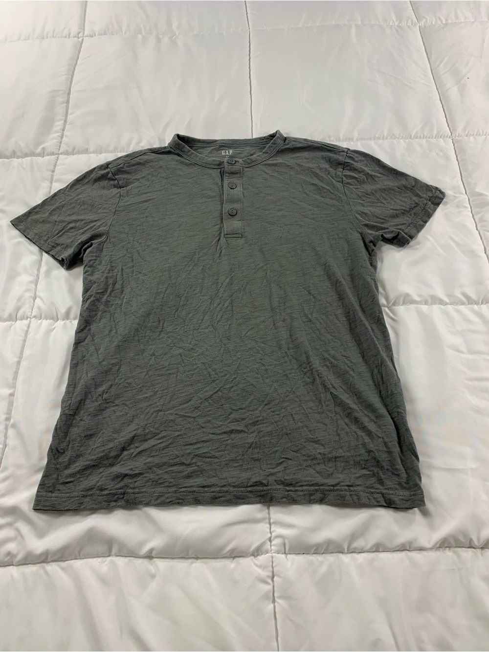 Pre-loved gap T-shirt size S